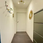 T3 Spacieux - Climatisé - Commerces - Plages Appartement
