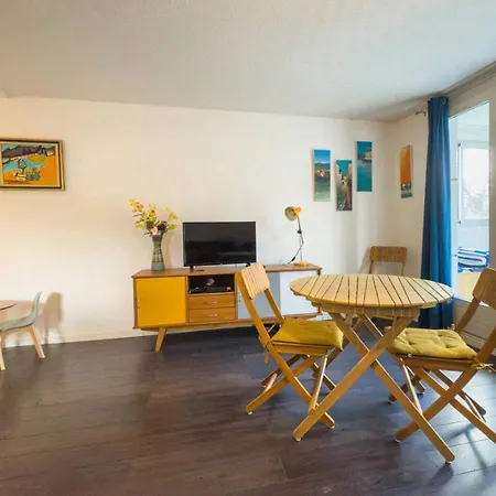 T3 Spacieux - Climatise - Commerces - Plages