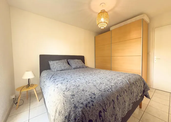 T3 Spacieux - Climatise - Commerces - Plages Apartament *